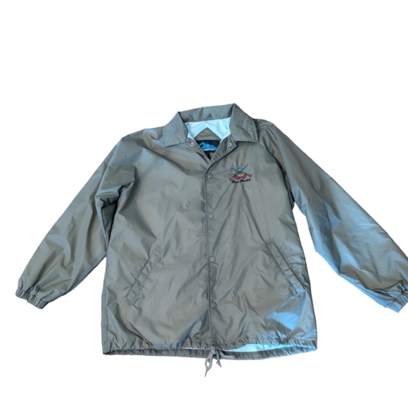 Trapshooting tan nylon snap front windbreaker jacket with embroidered patch sz S - Picture 2 of 8